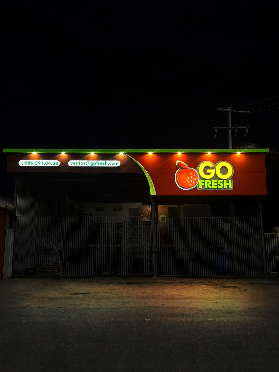 Fachadas comerciales en Mexicali